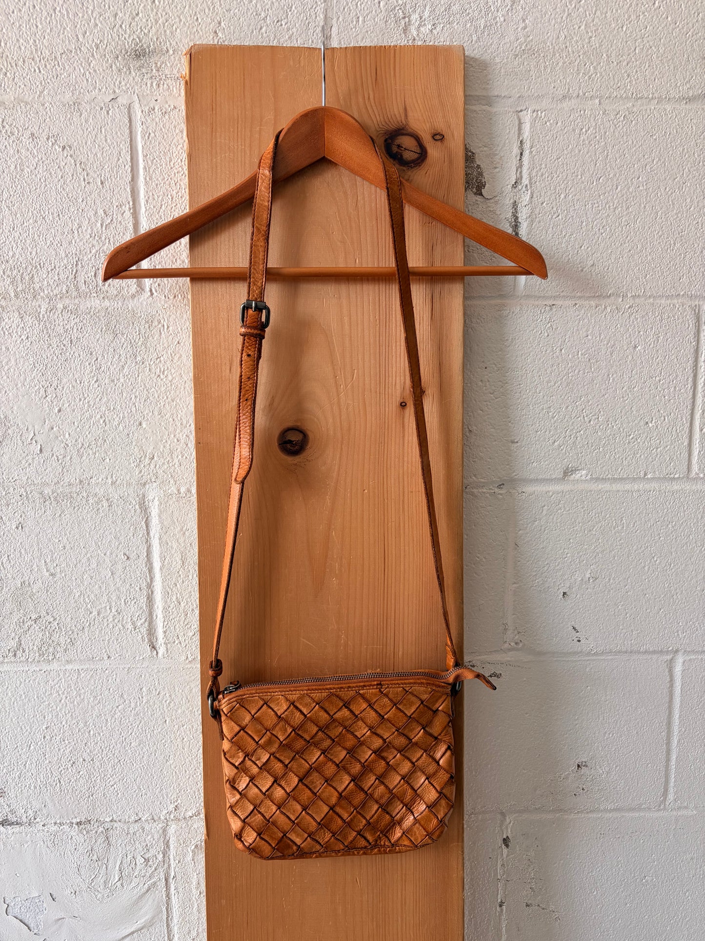 Textured Woven Leather Purse (As Is)