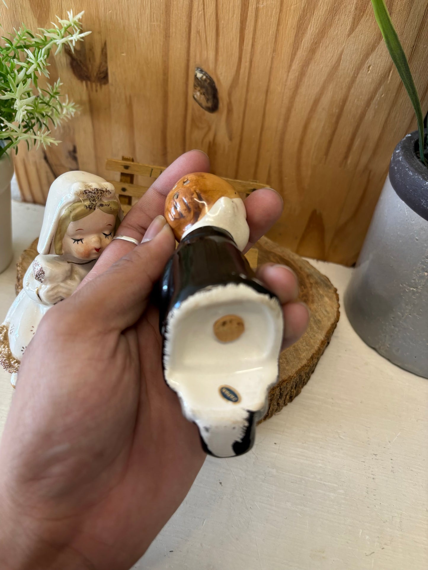 Vtg MCM Ceramic Bride & Groom Salt & Pepper Shakers (Local Pickup Only)