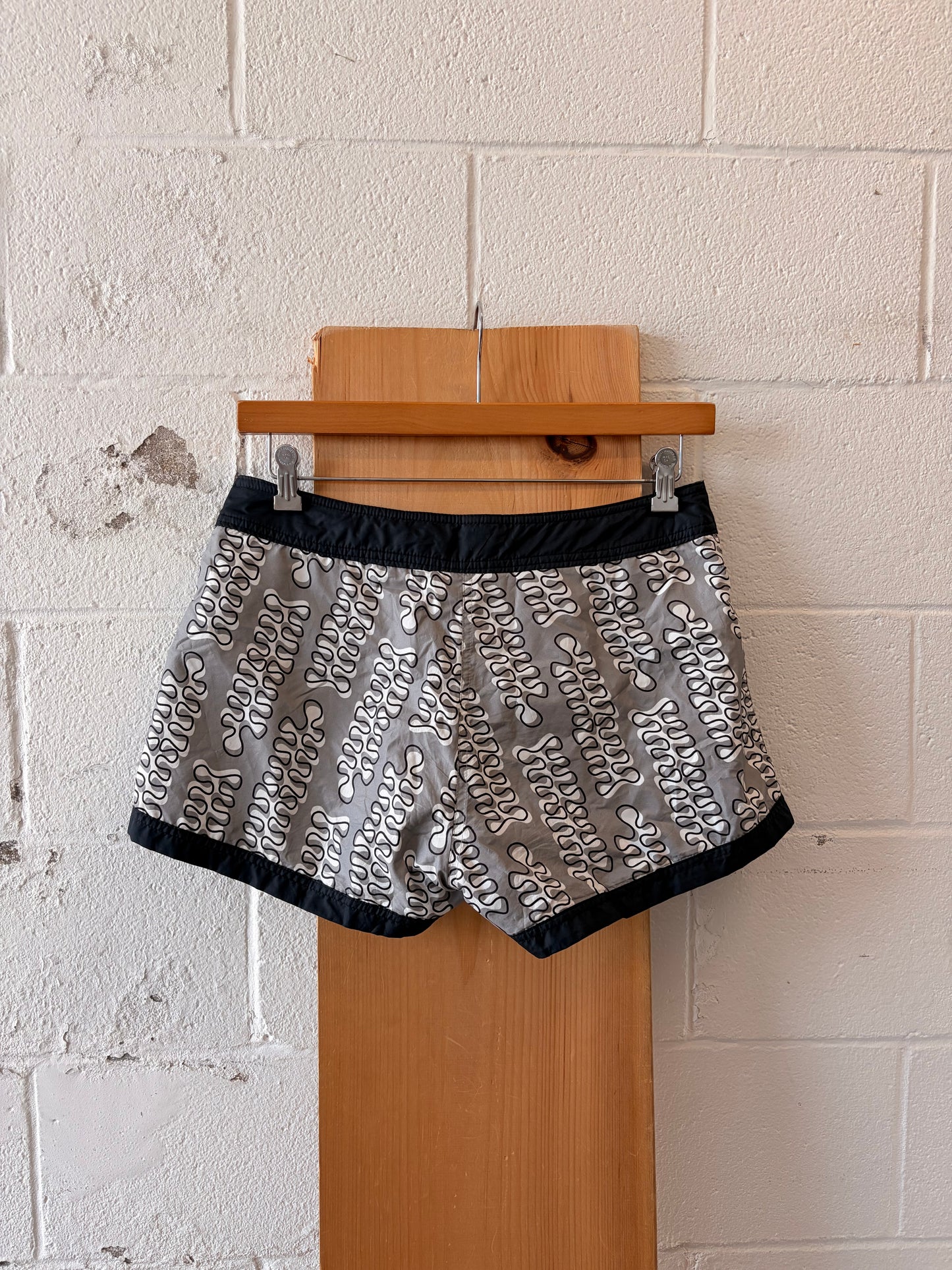 Reversible Nike Shorts : M/L