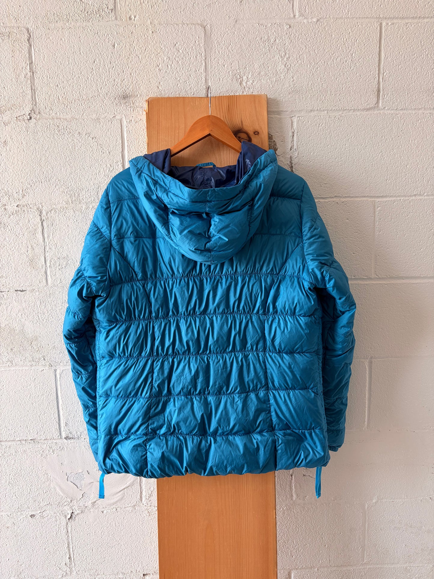 Blue Eddie Bauer Goose Down Coat : XL