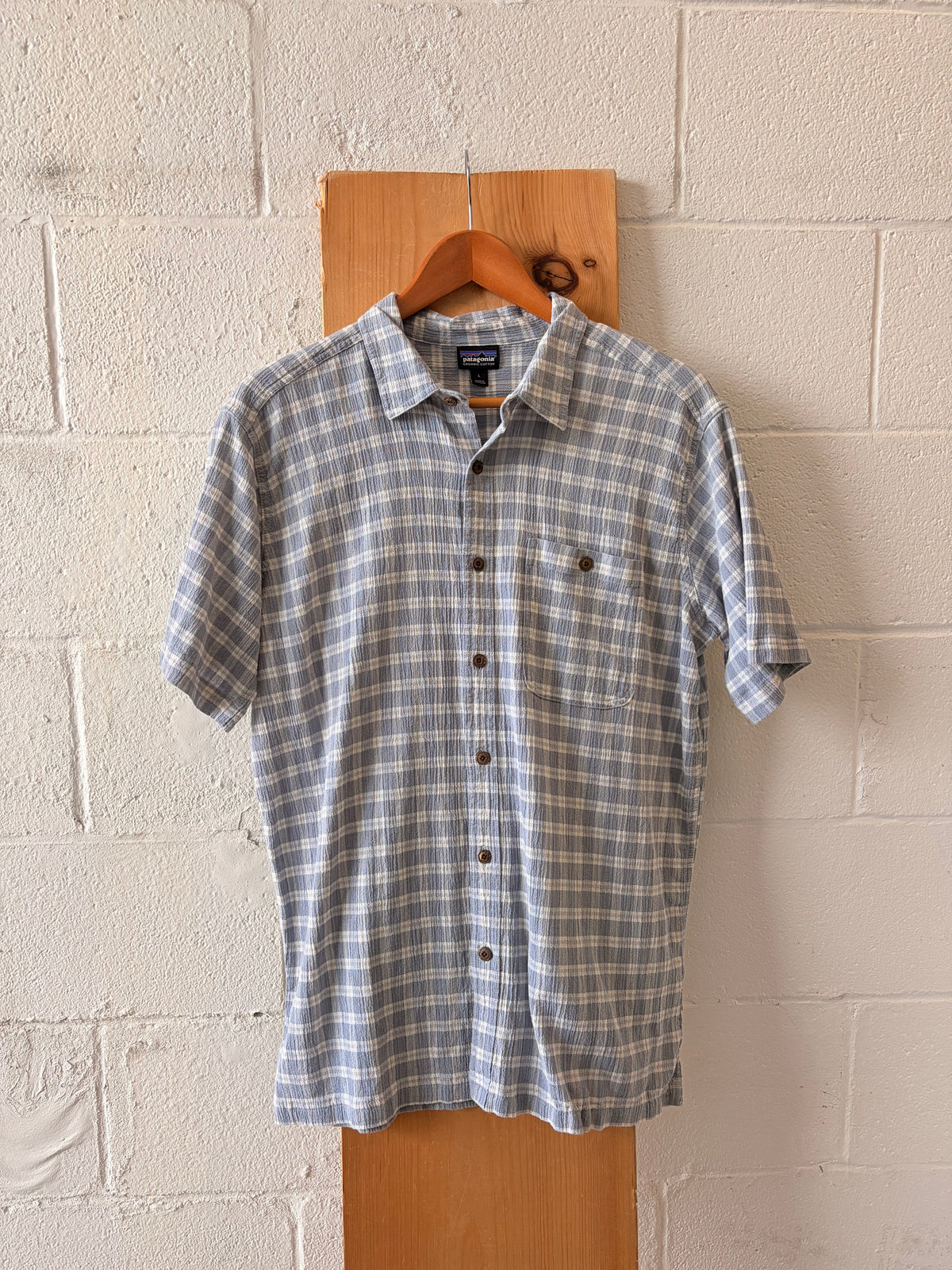 Patagonia Plaid Button Down : L