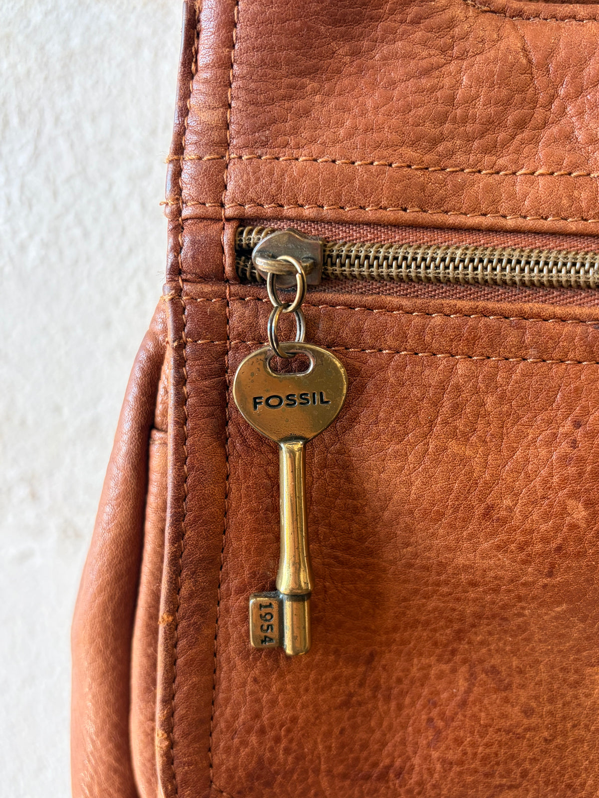 Vtg Fossil Brown Leather Shoulder Bag