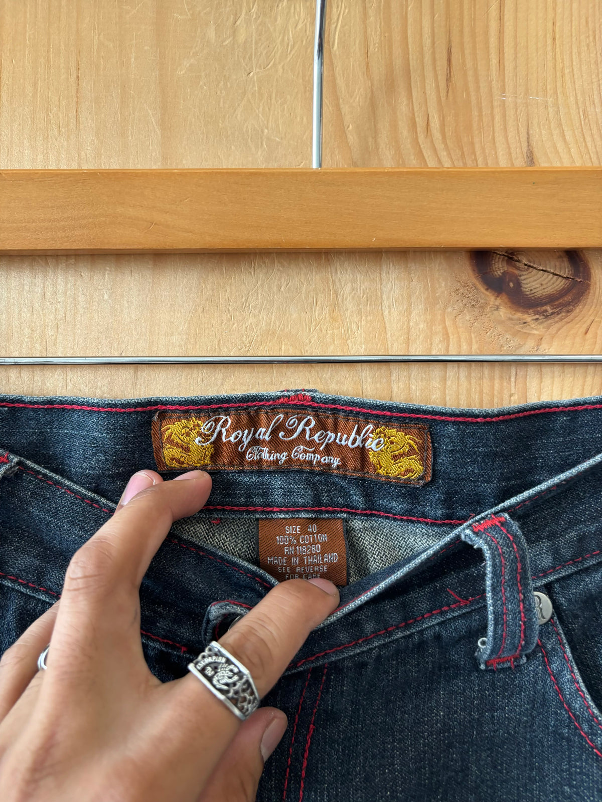 Y2K Royal Republic Cutoff Shorts : 40