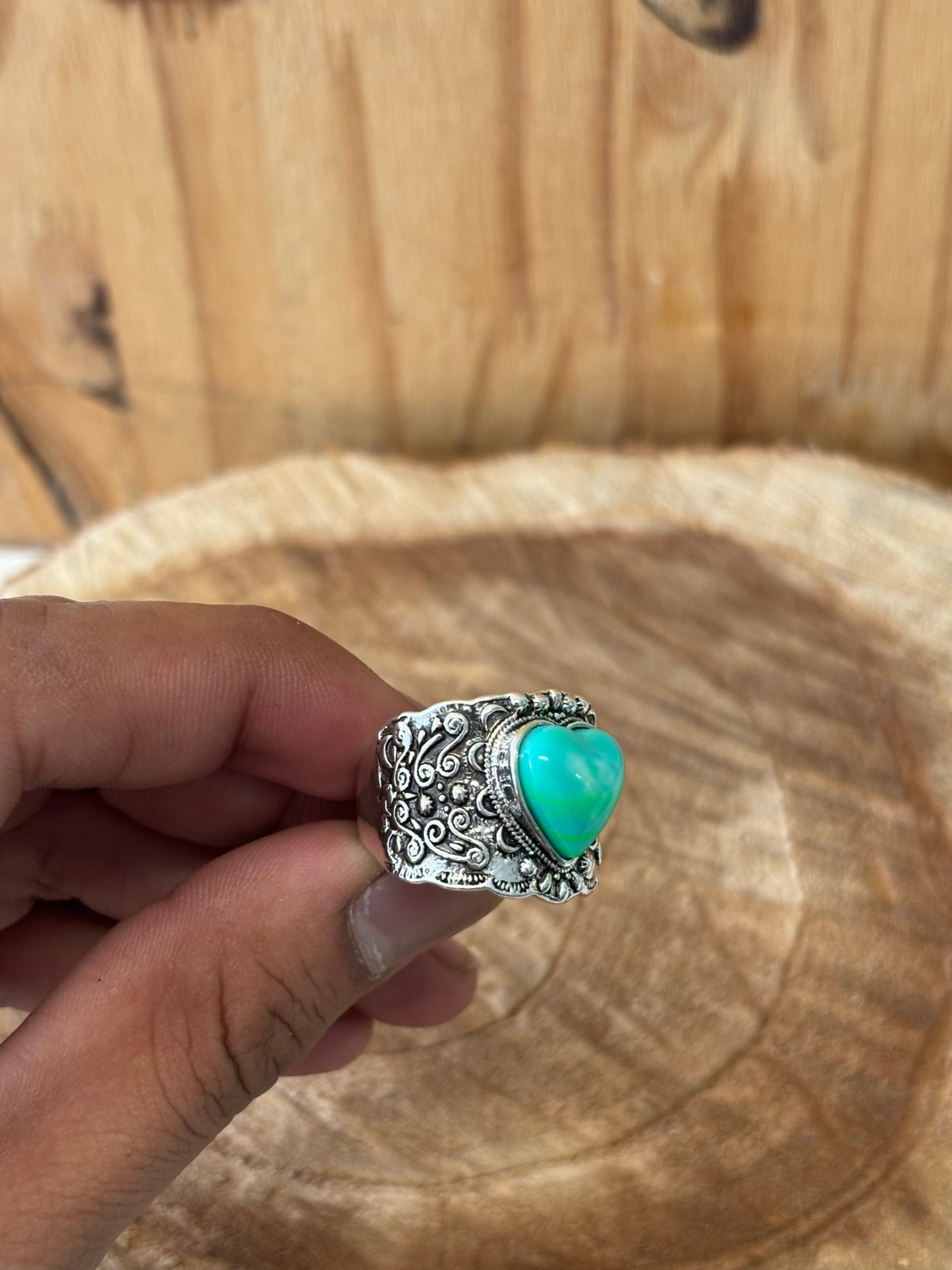 Silver Tone Heart Ring : Size 10