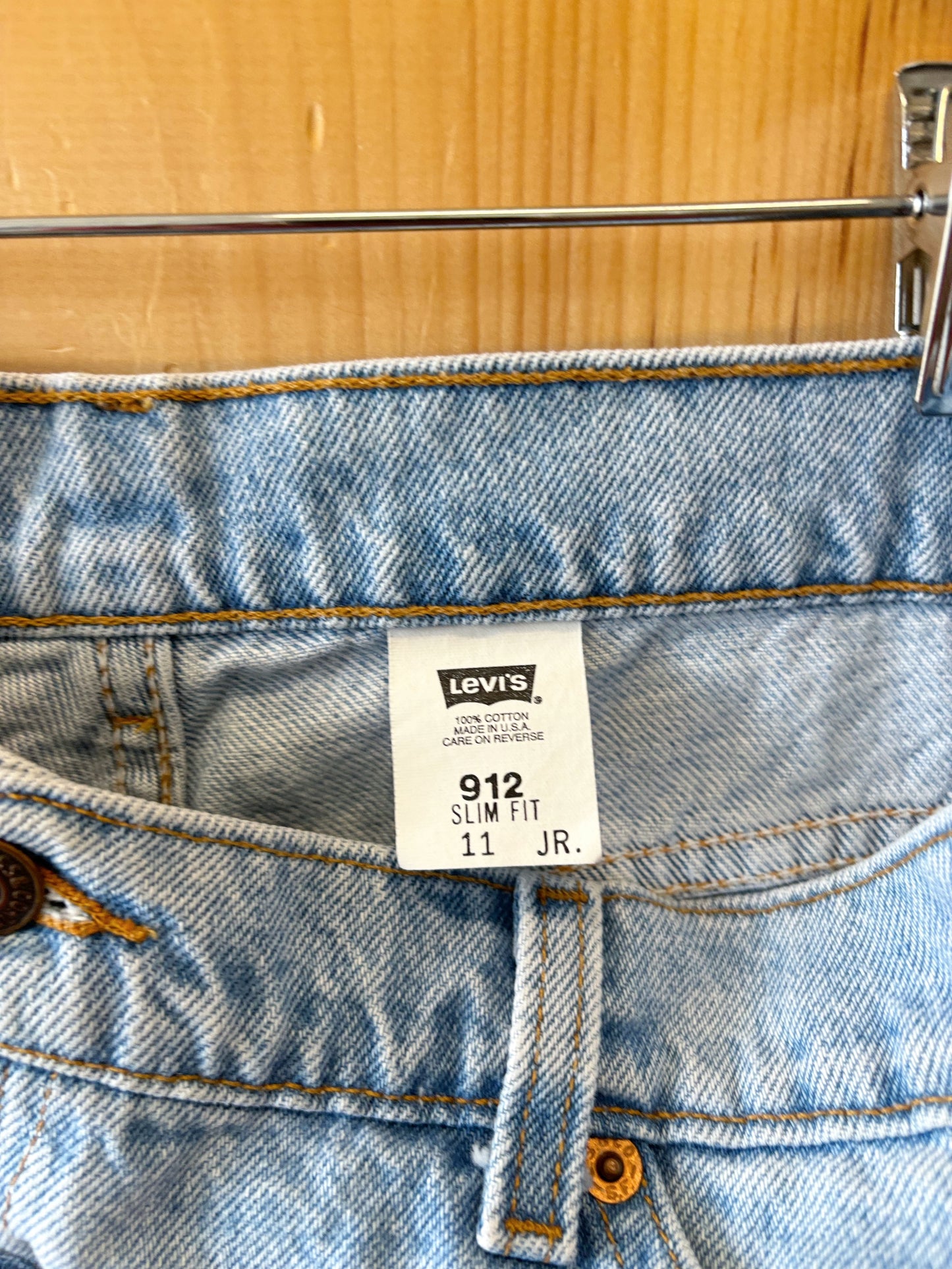 90’s Levi’s Denim Shorts : Jnrs 11