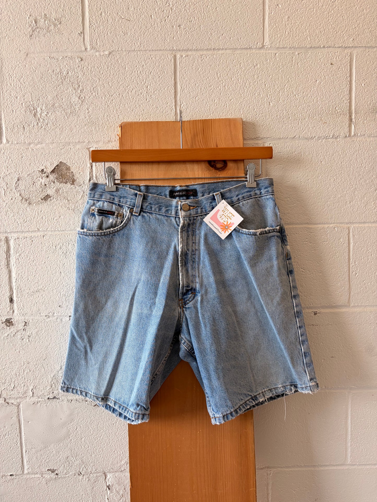 Perry Ellis Denim Shorts : 34