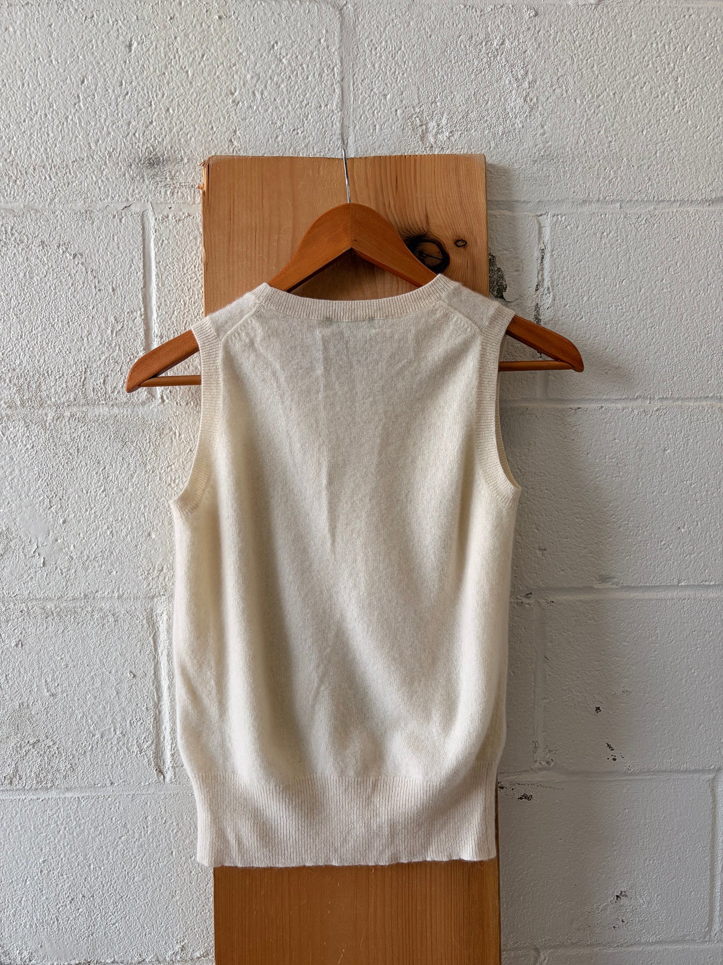 Sleeveless Cashmere Sweater : M