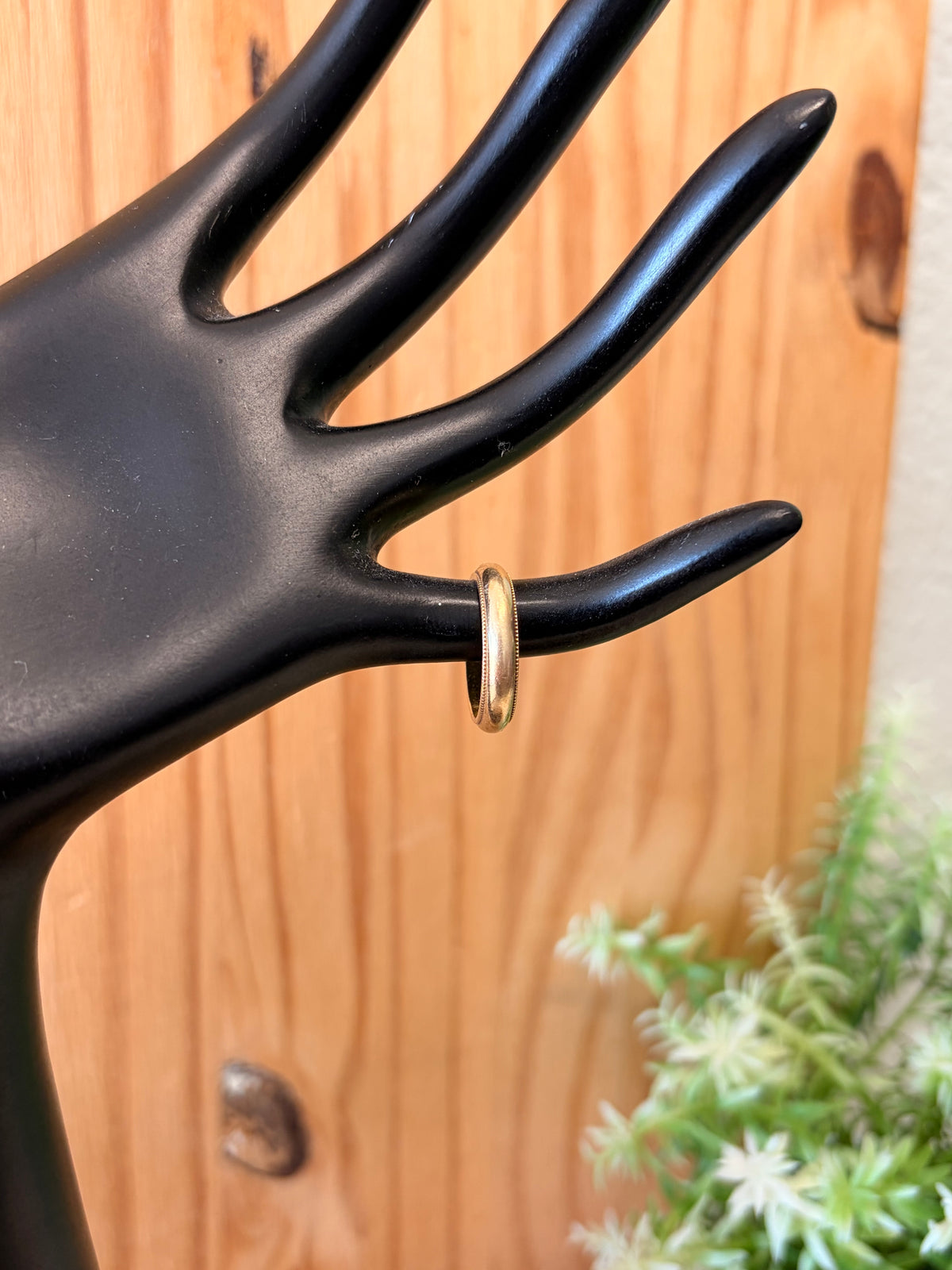 14K Gold Columbia Band : Size 4.75