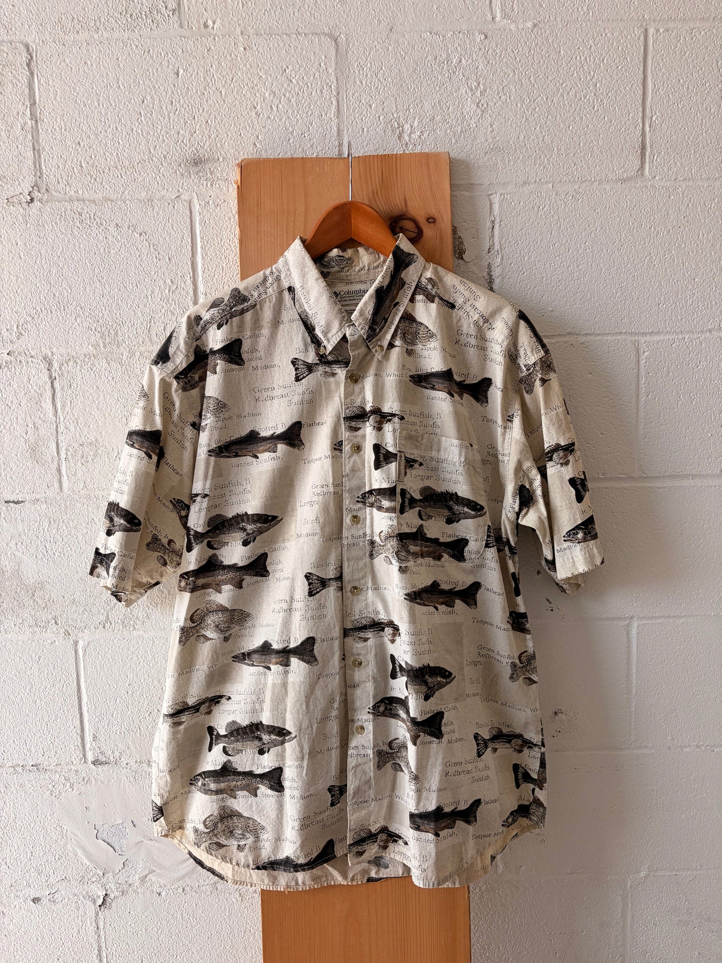 Vtg Columbia Fish Patterned Button Down : XL