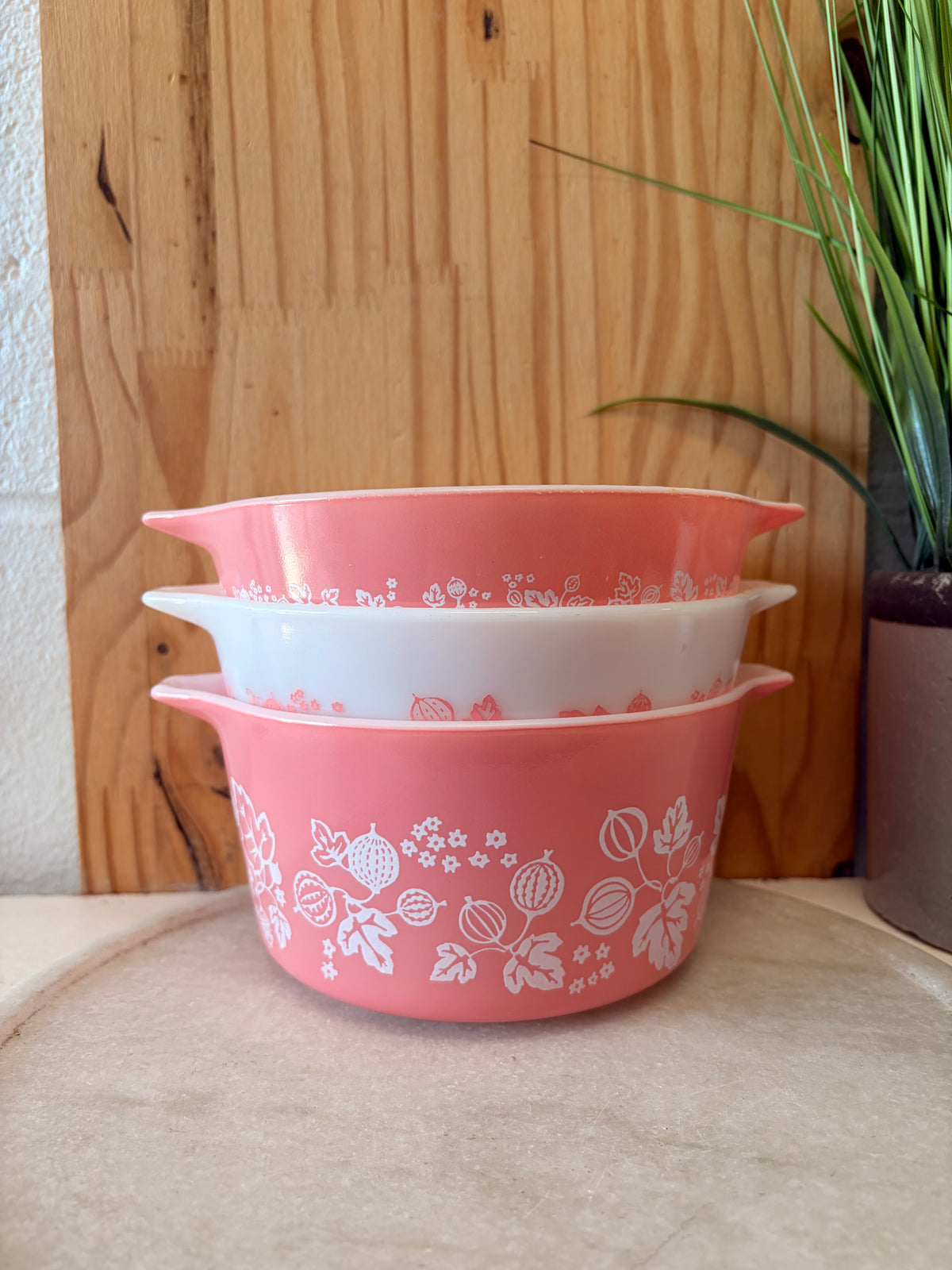 Vtg Pyrex Pink Gooseberry Bowl Trio (Local Pick Up Only)