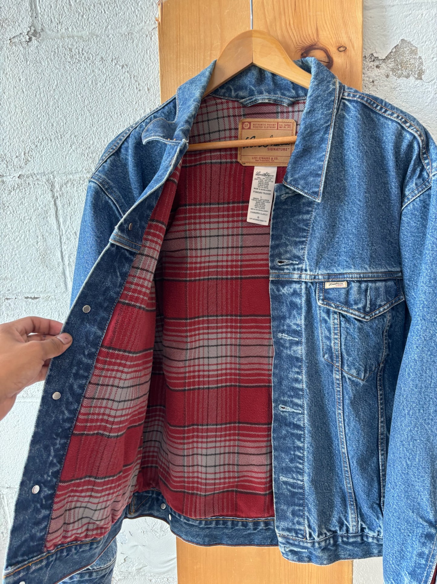 Levi’s Flannel Lined Denim Jacket : L