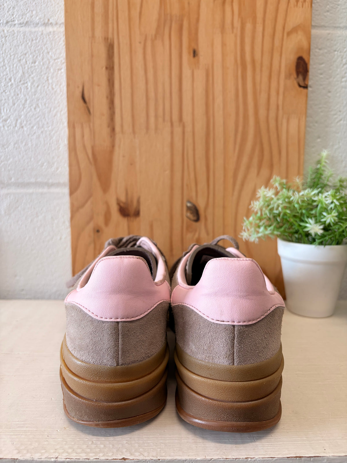 Adidas Gazelle Platform Sneakers : Size 7.5