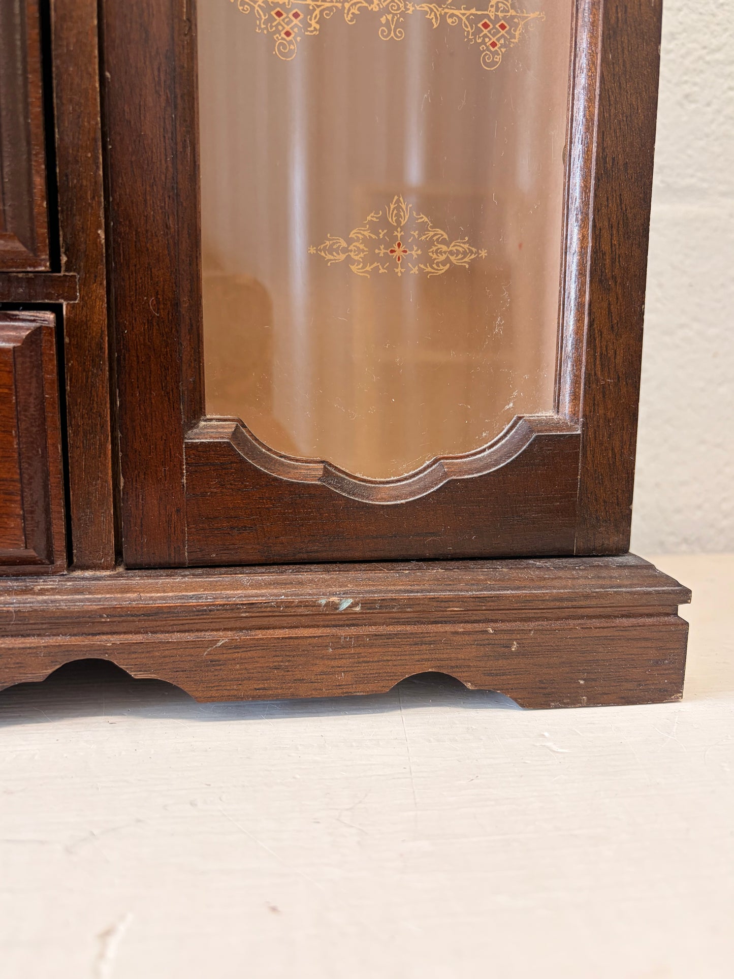 Vtg Floral Detailed Wooden Jewelry Armoire (Local Pick Up Only - As Is)