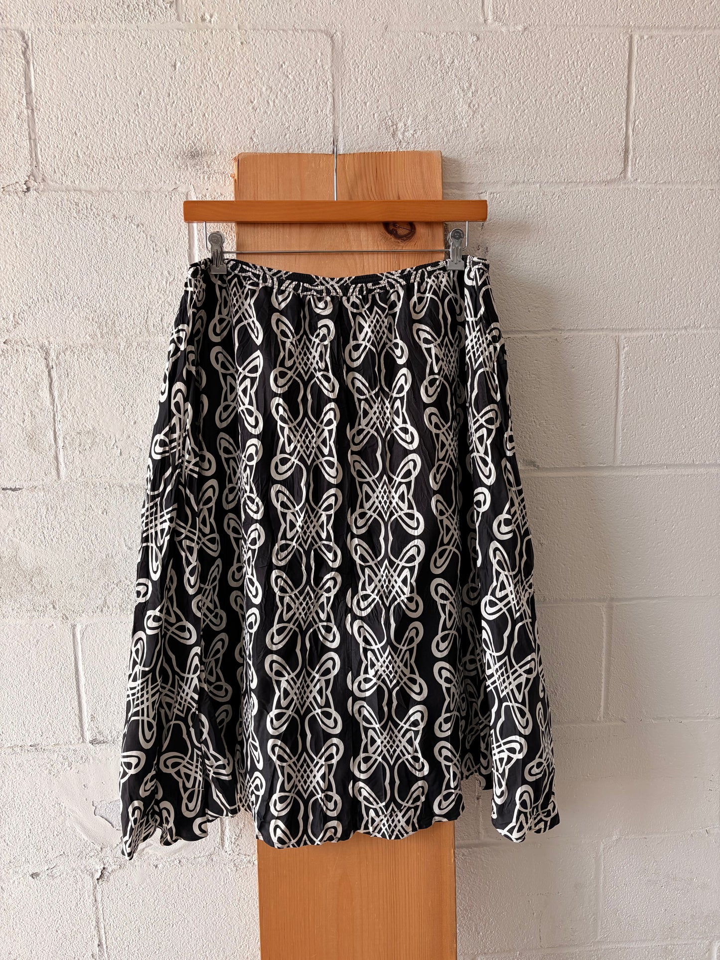 Black & White Silk Skirt : 36”W