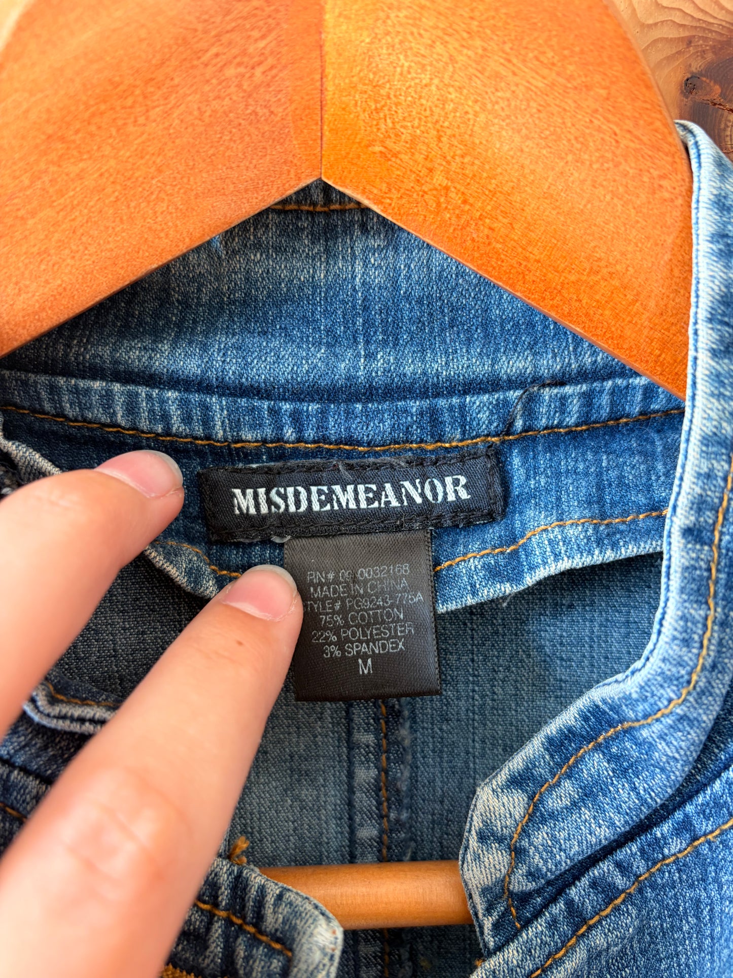 Button Detailed Denim Jacket : M