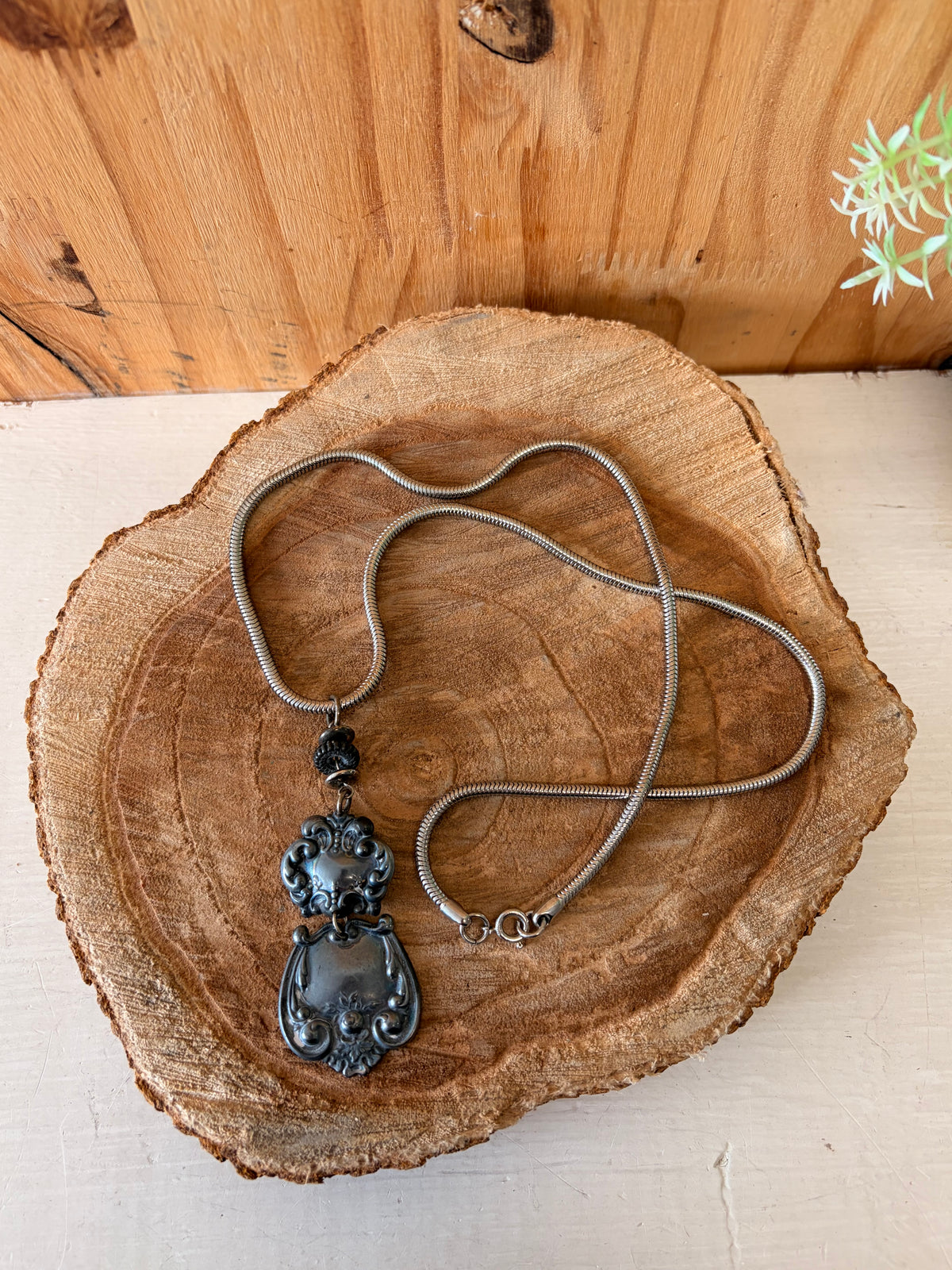 Silver Tone Ornate Pendant Necklace