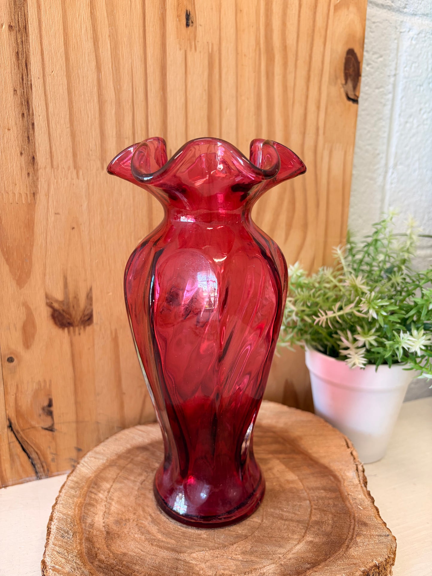 Ruffled Rim Vase (Local Pick Up Only)