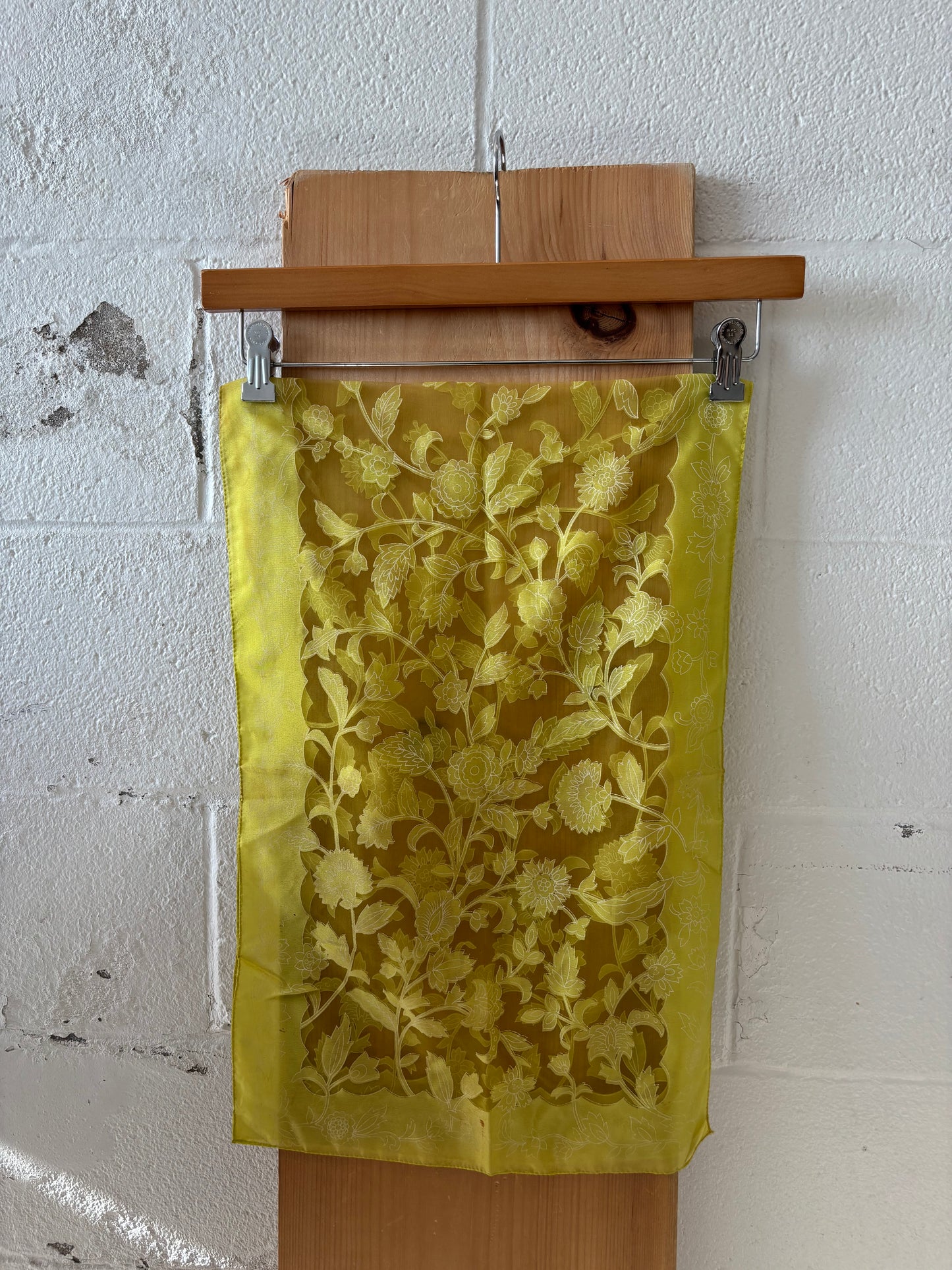 Chartreuse Scarf : 14” x 42”