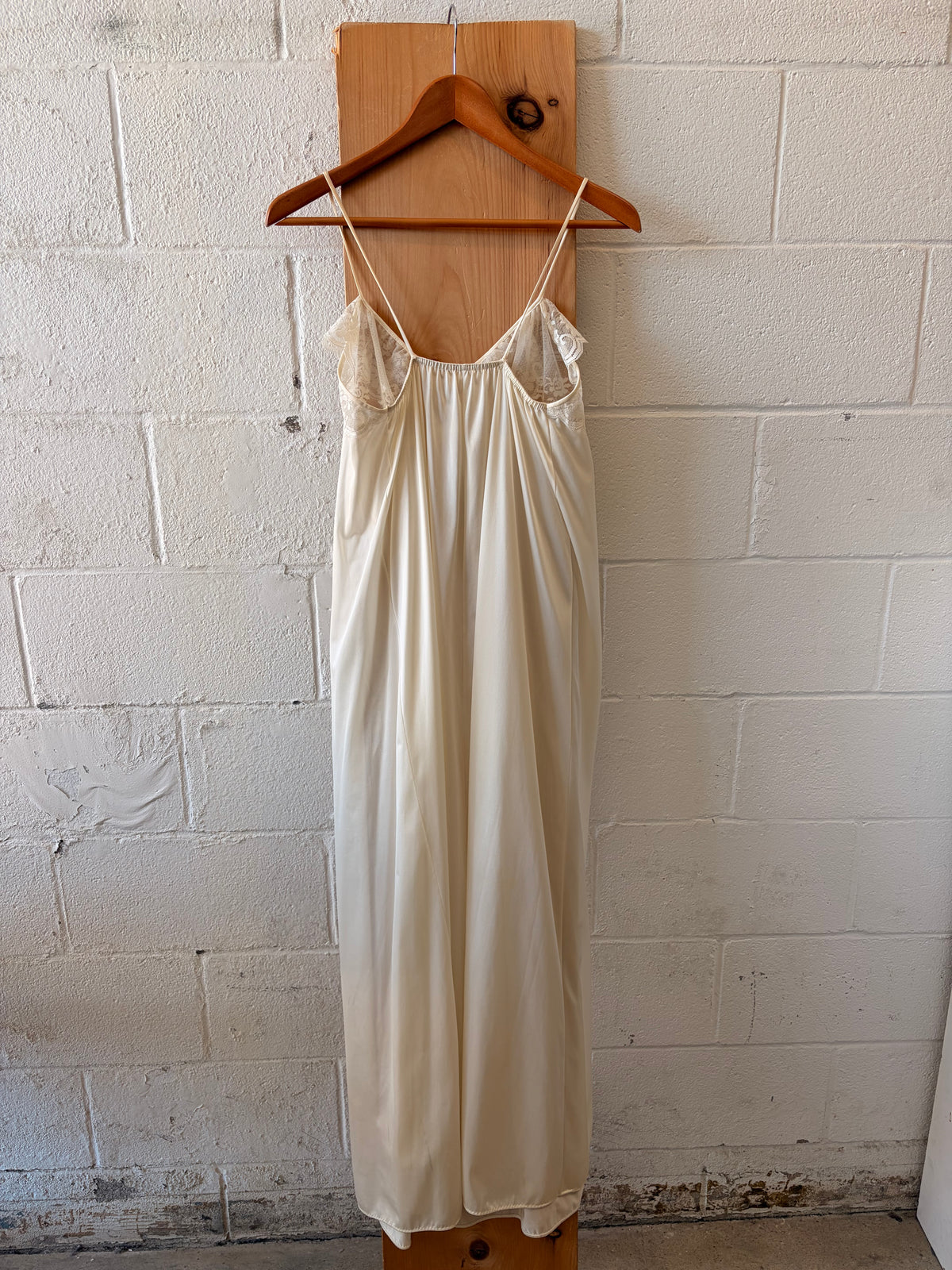 Vtg Lacey Ivory Nightgown : S