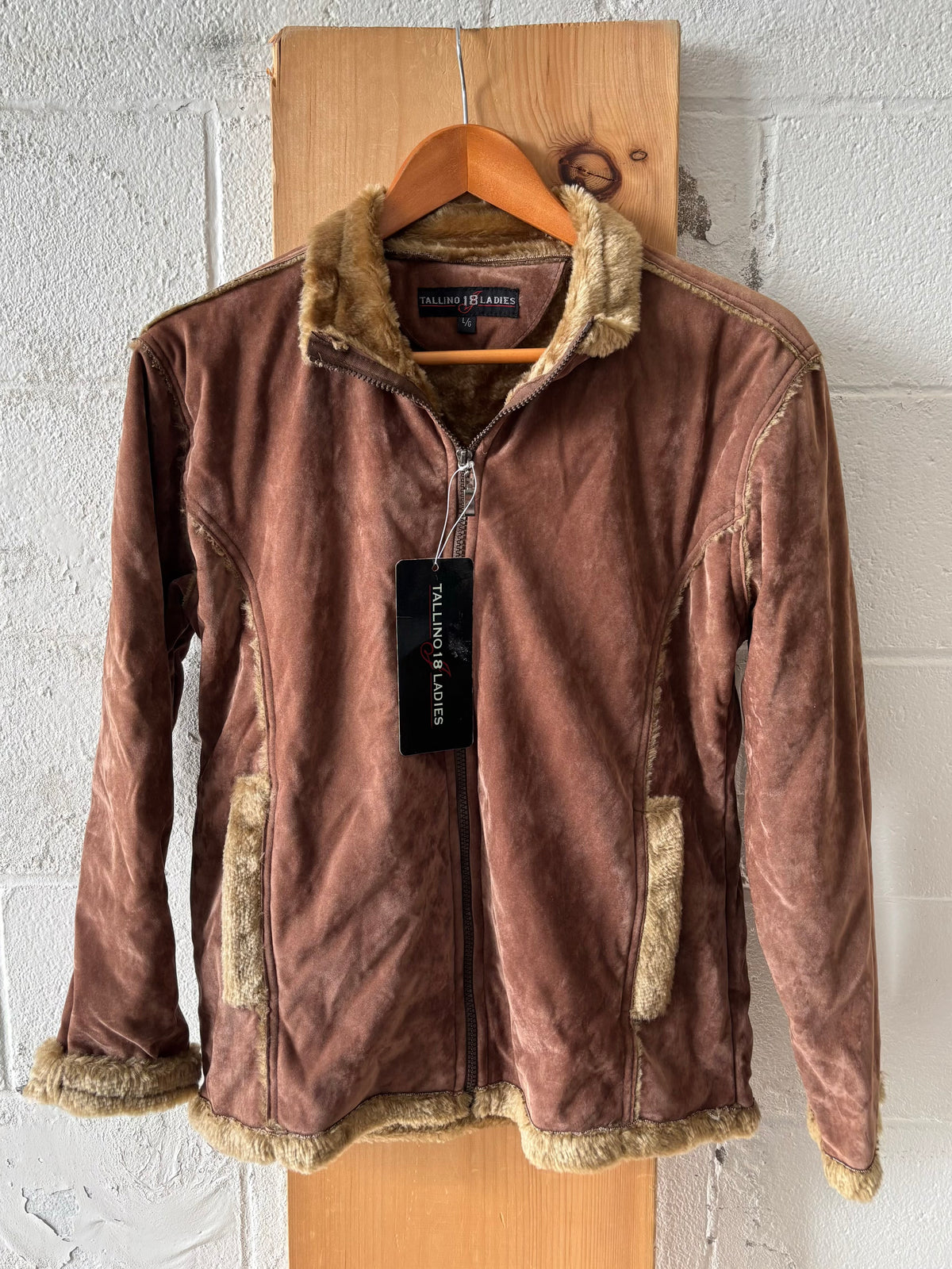 Faux Fur Zip Up Jacket : L
