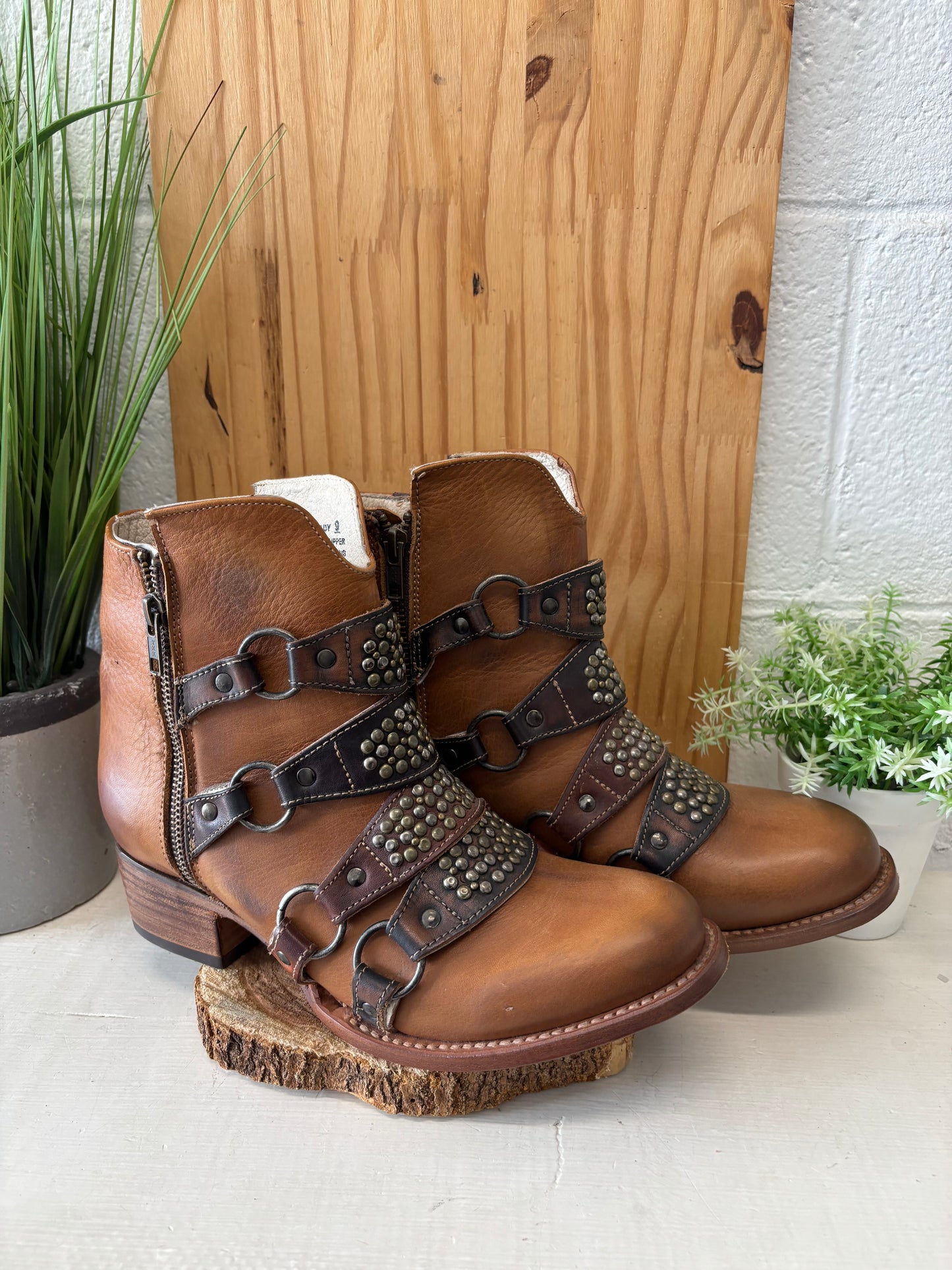 Freebird by Steven Ankle Boots : 9 (Local Pickup Only)