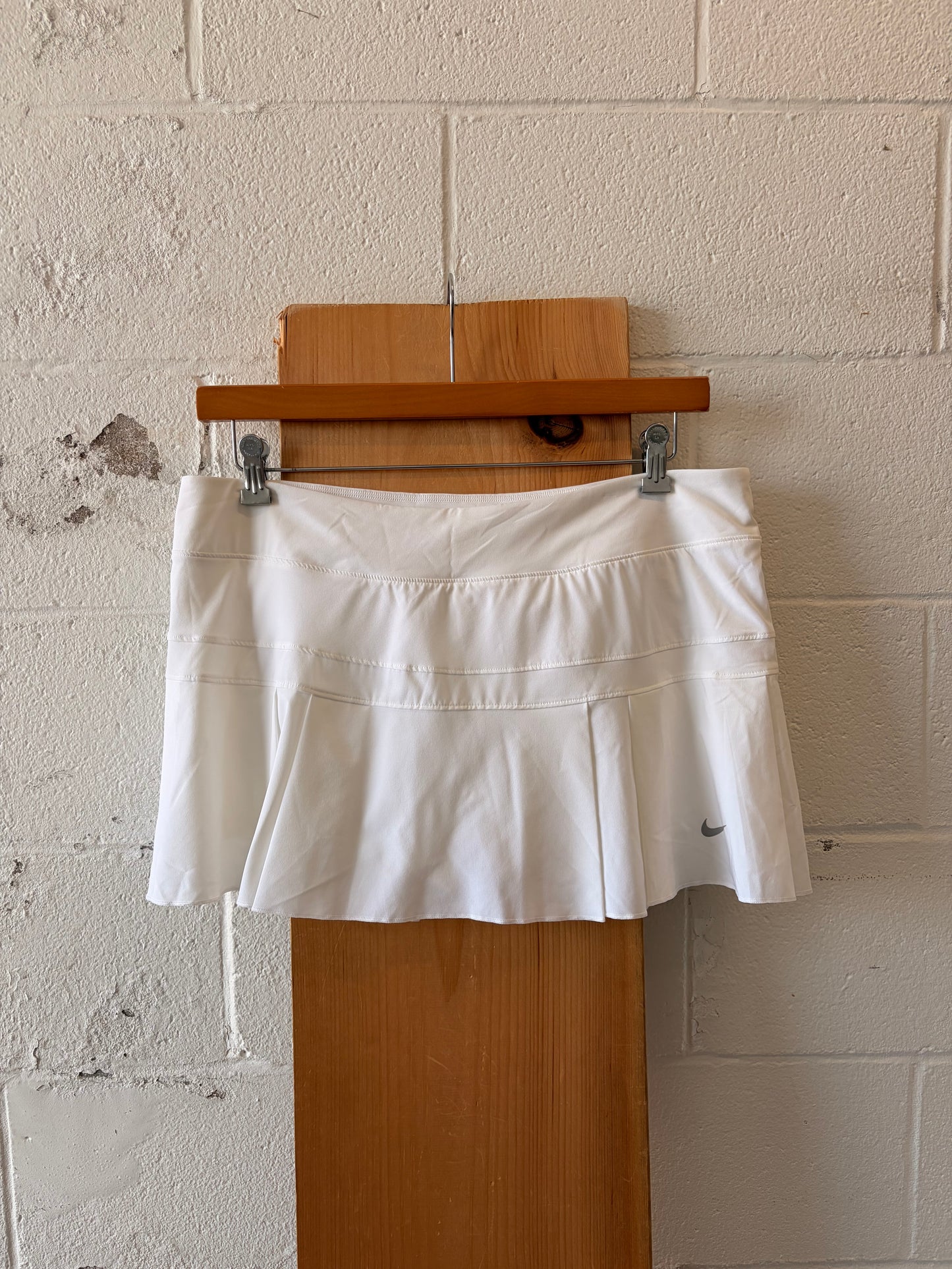 White Pleated Nike Tennis Skort : XL