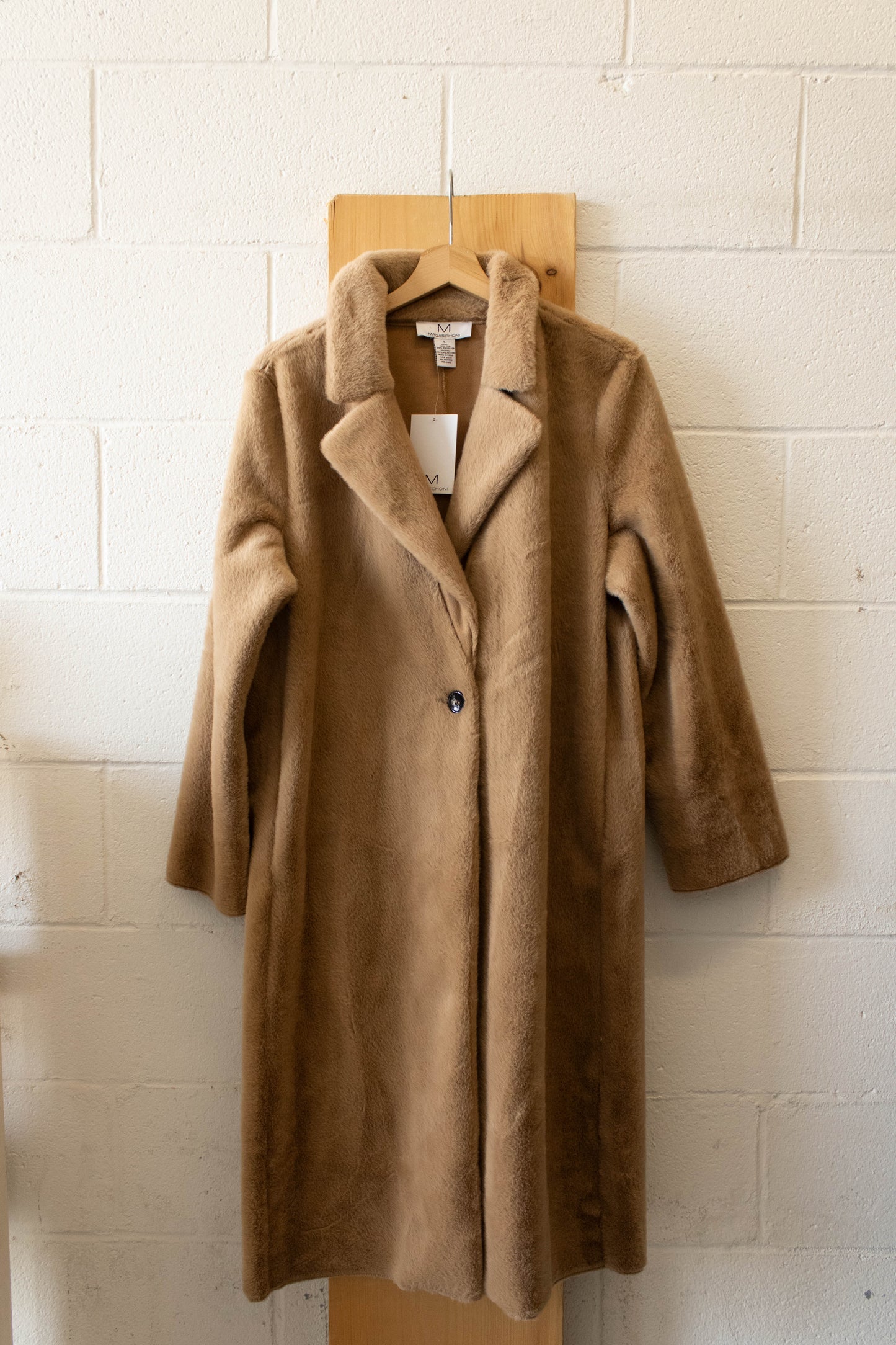 NWT Tan Faux Fur Coat : L