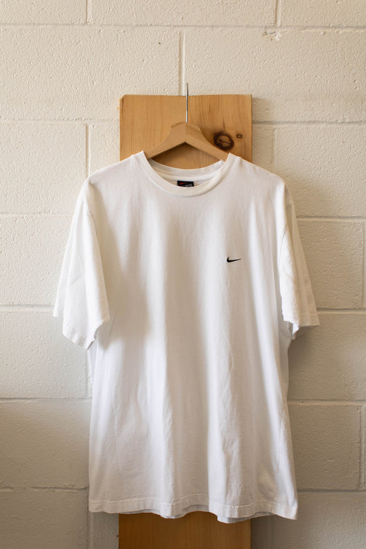 White Nike Tee : L