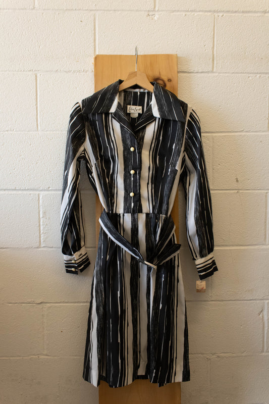 Vtg Black and White Belted Dress : 8