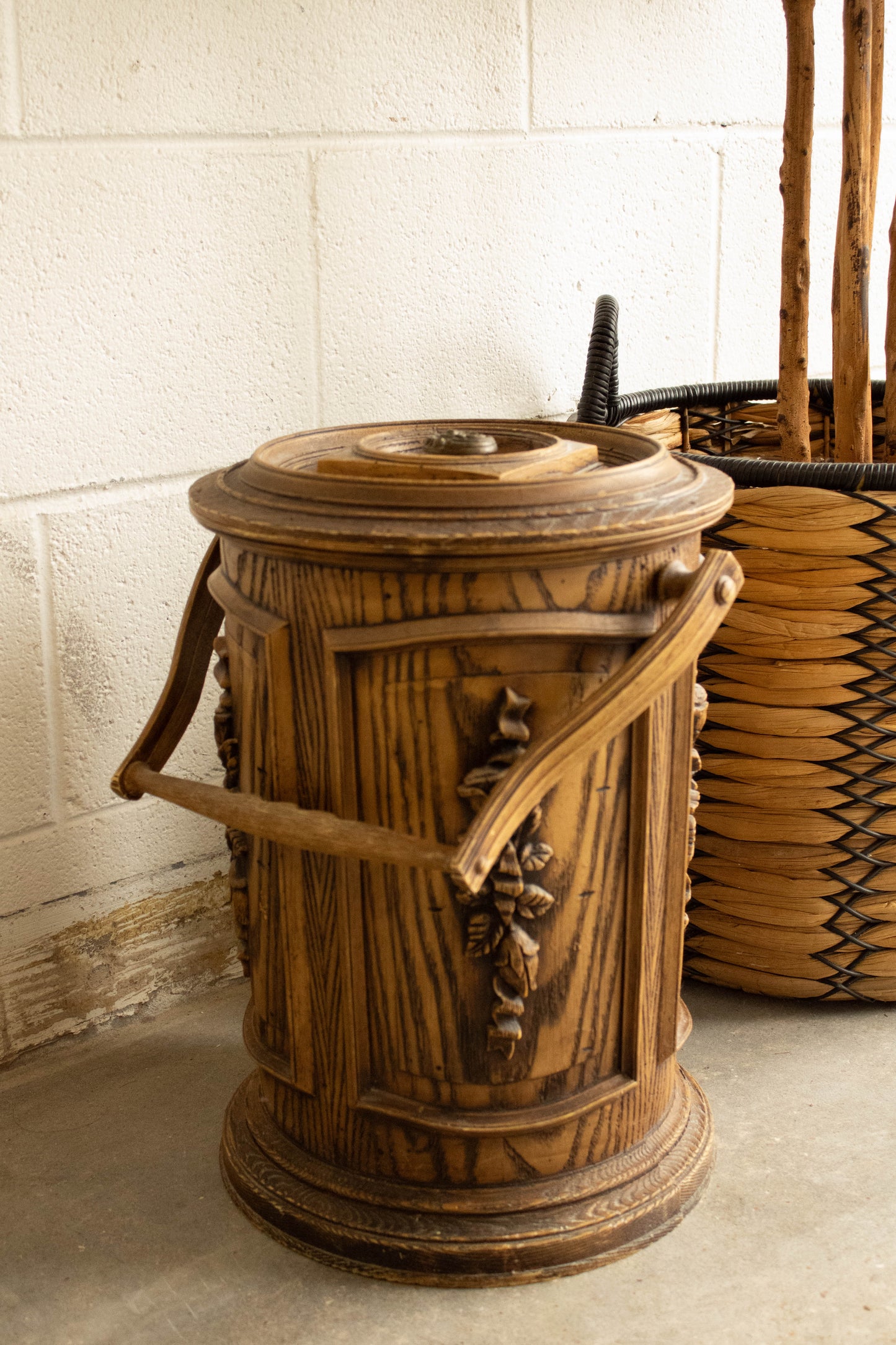 Vtg Large Faux Wood Ice Bucket (Local Pick Up Only)