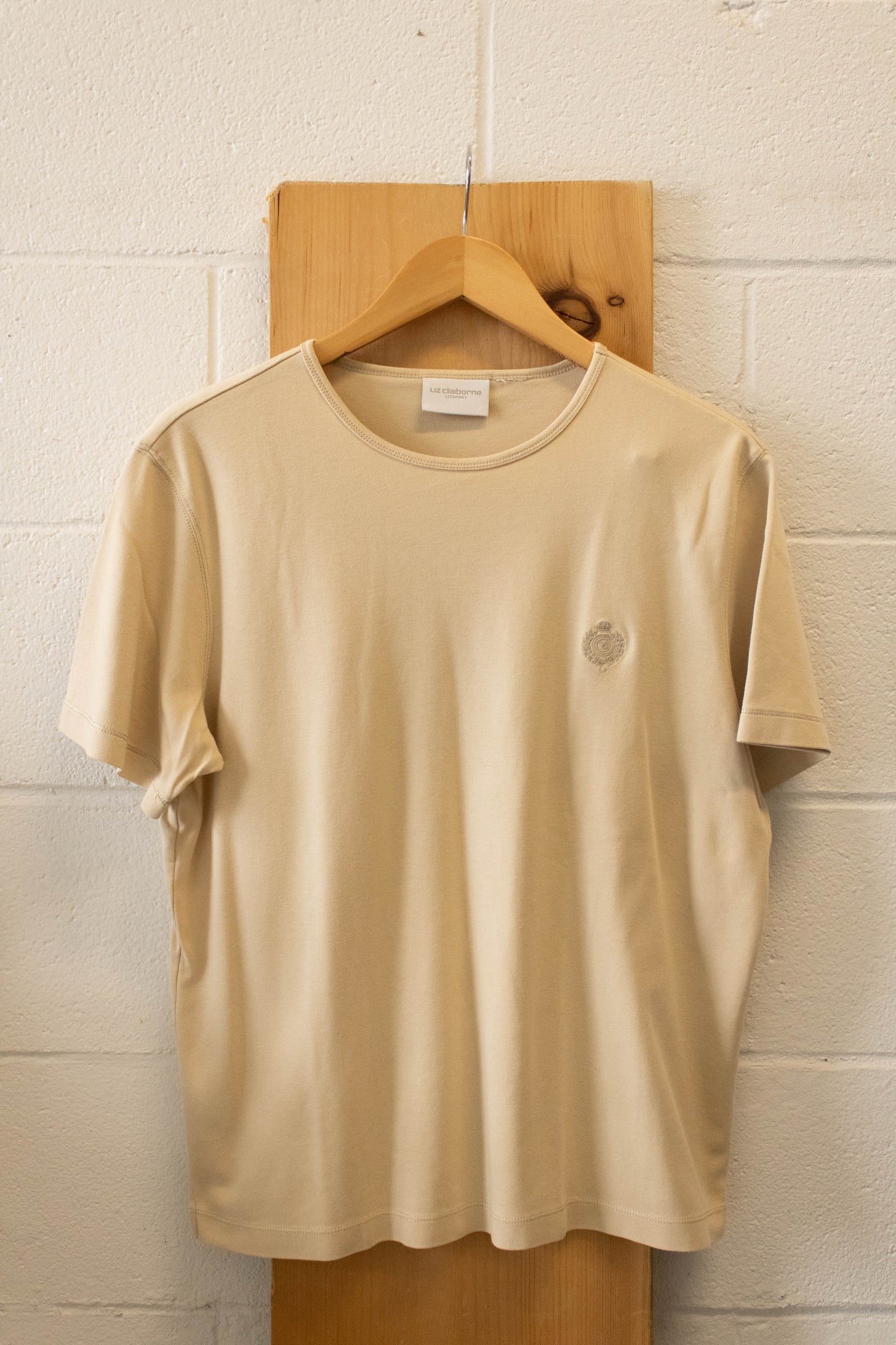 Tan Liz Claiborne Tee : L