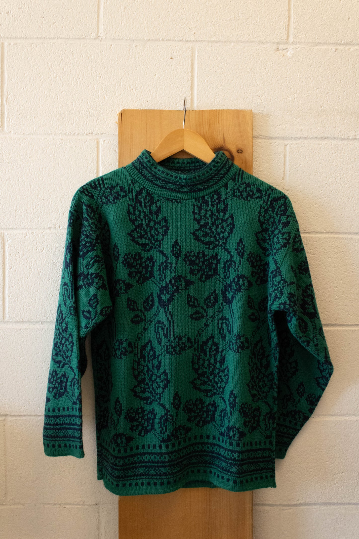 Vtg Green Leaf Print Sweater : S