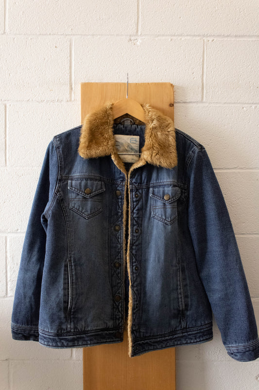 Faux Fur Collar Denim Jacket : L