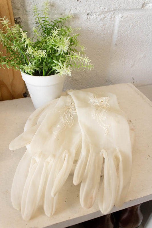 Sheer Ivory Gloves