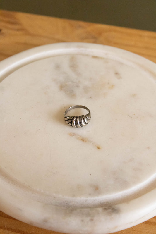 Silver Scalloped Ring : 6
