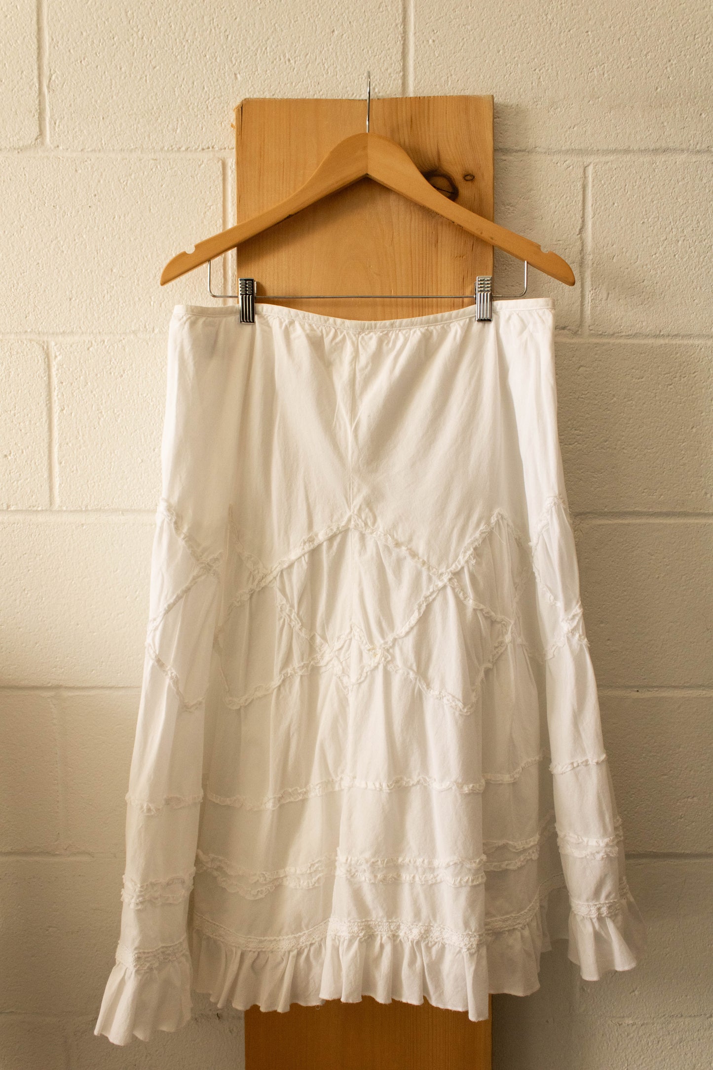 Vtg White Ruffle Skirt : 12