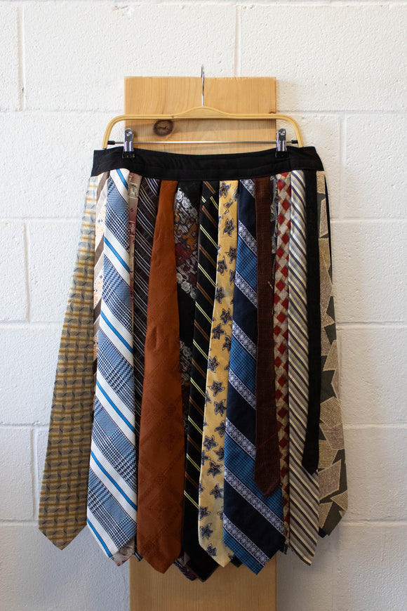 WHSE479 Original Tie Skirt