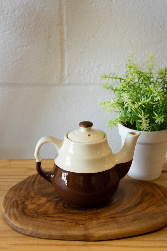 Oxford Stoneware Teapot (Local Pick Up Only)