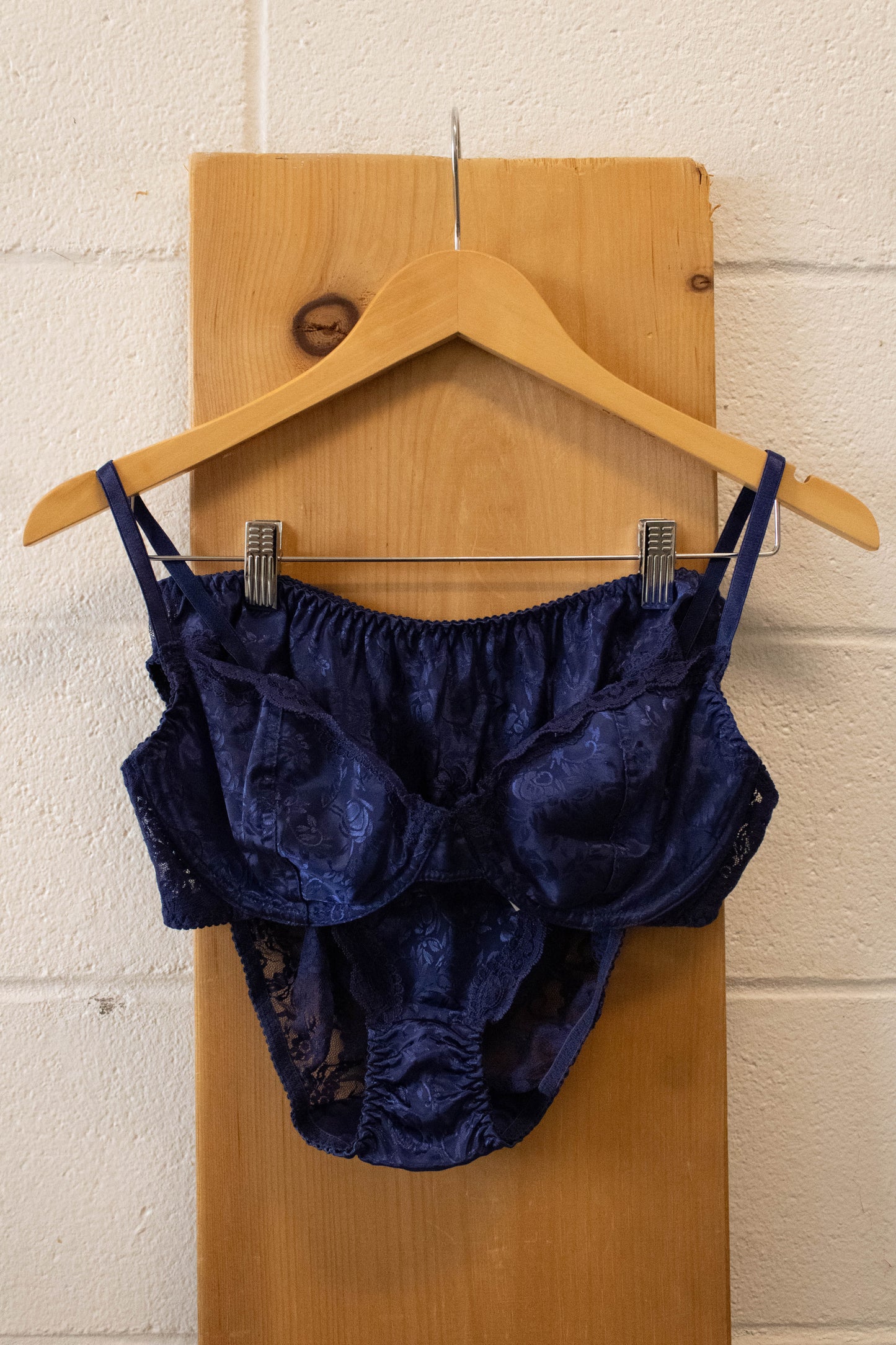 Navy Floral Bra Set : 38B
