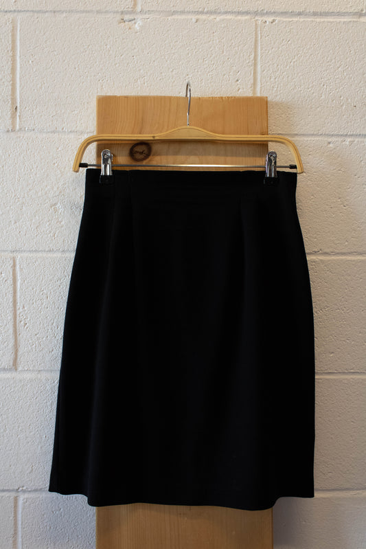 Black Skirt : 28