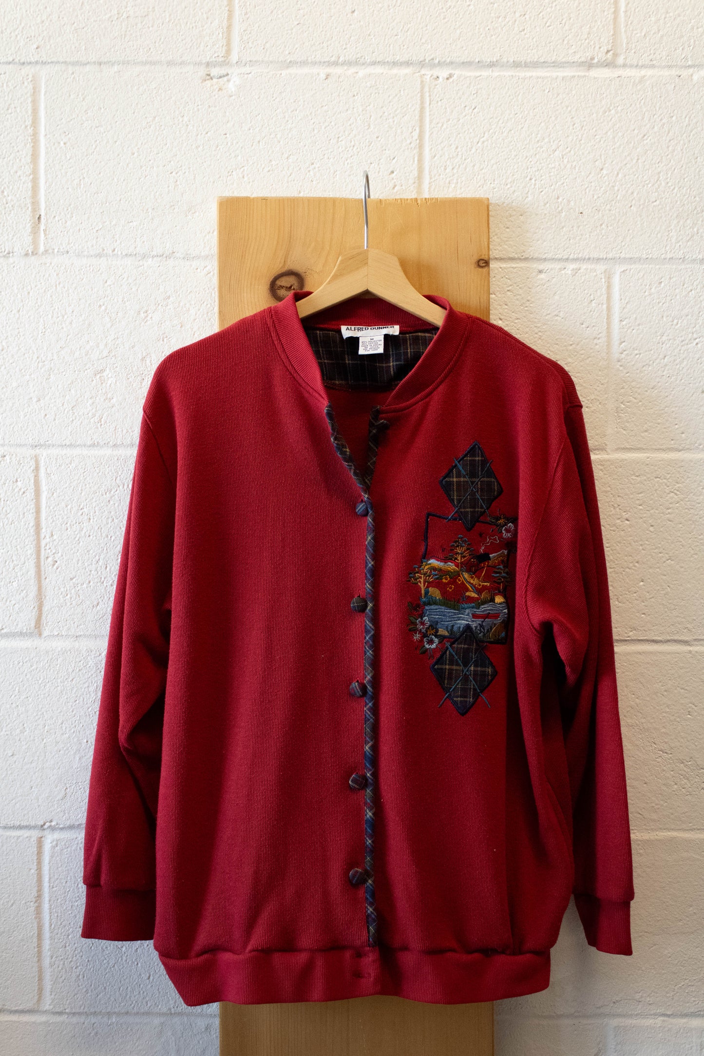 Red and Plaid Embroidered Cardigan : M