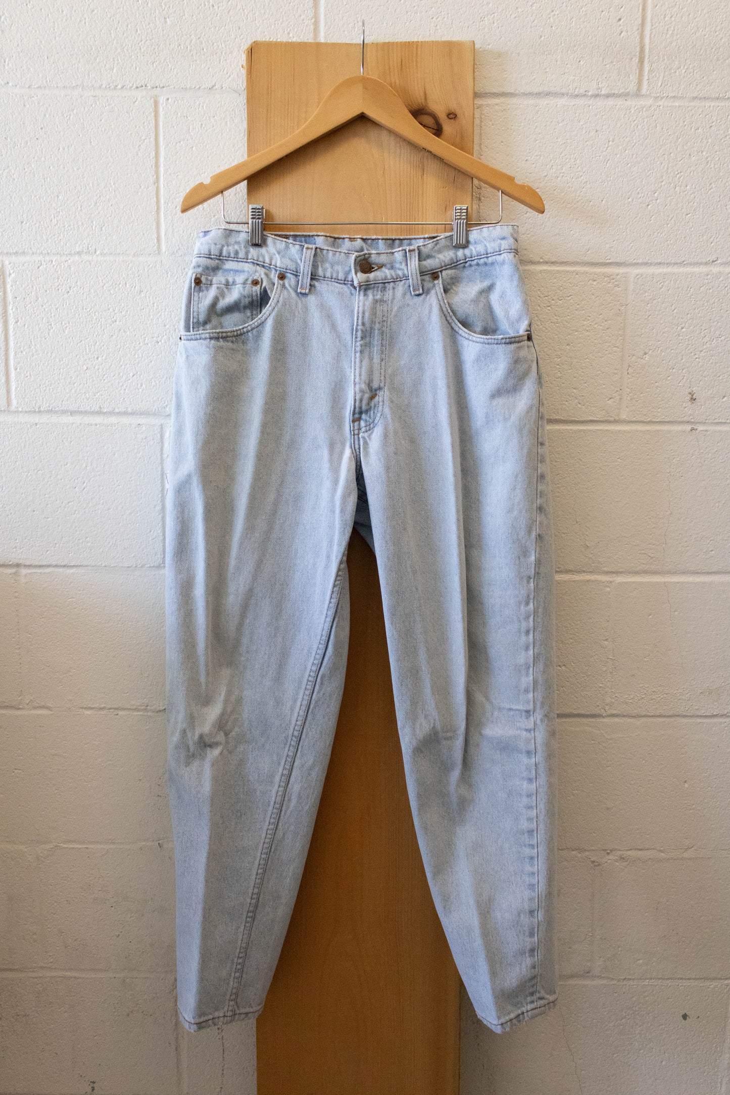 Vtg Light Wash Levi’s 560s : 33