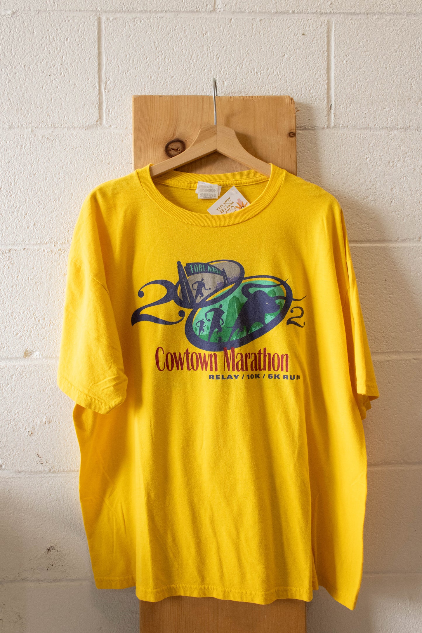 '02 Yellow Cowtown Marathon Tee : XL