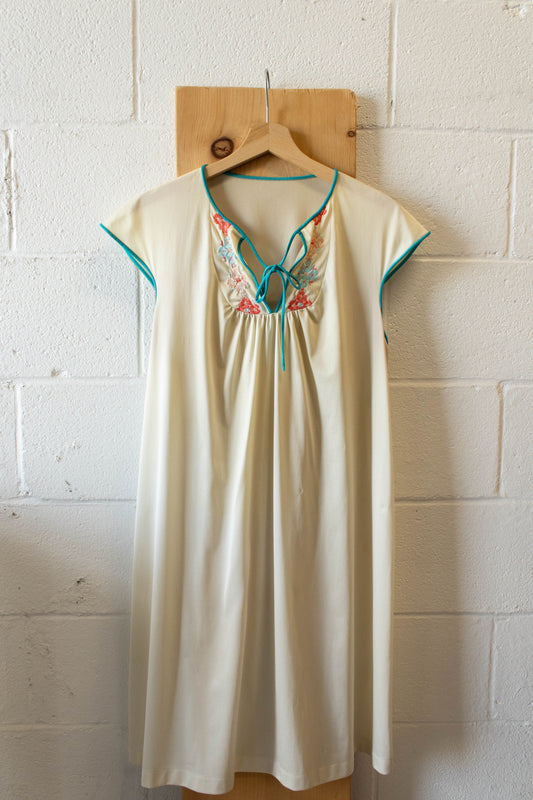 Vtg Cream Nightdress : L