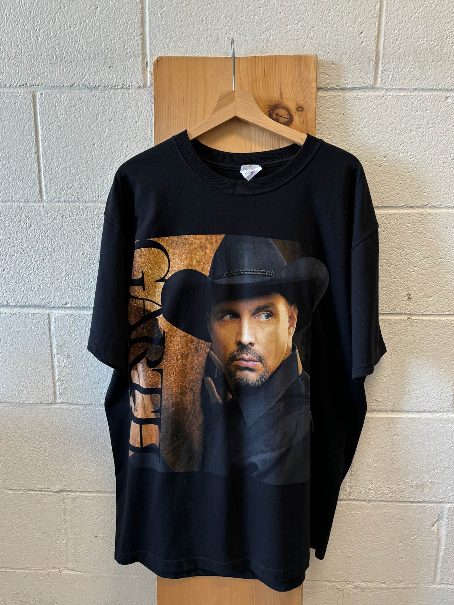 '07 Garth Tour Tee : XL