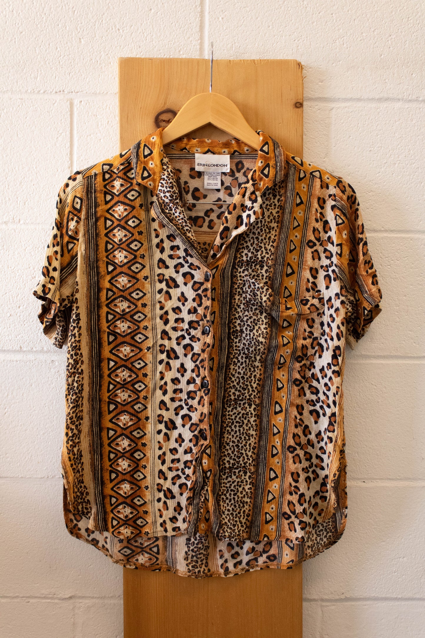 Vtg Printed Button Up : S