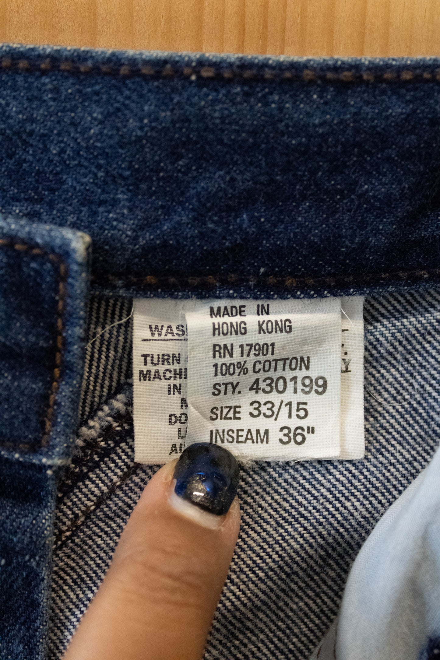 Dark Wash Rocky Mountain Jeans : 33