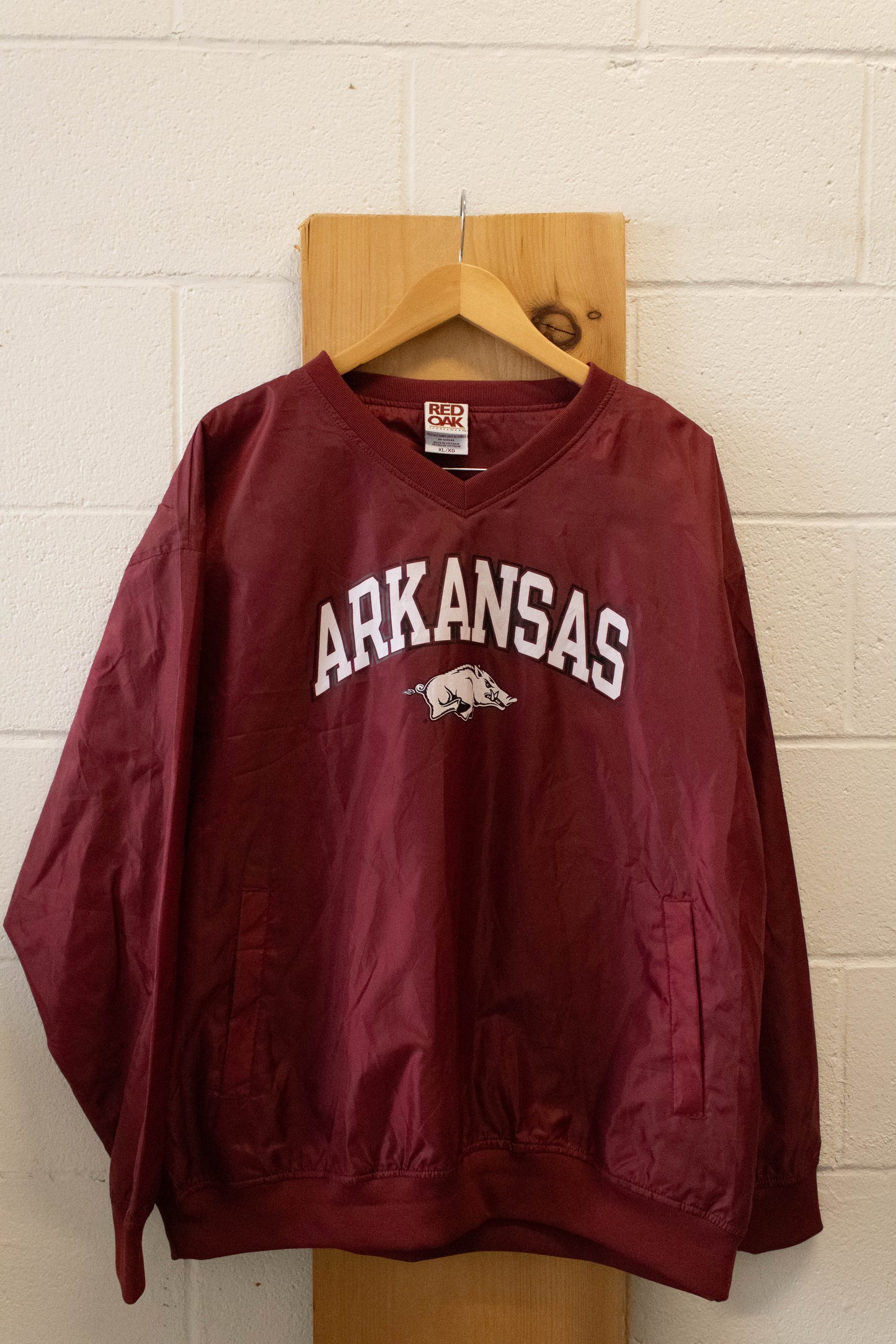 Arkansas V-Neck Pullover : XL