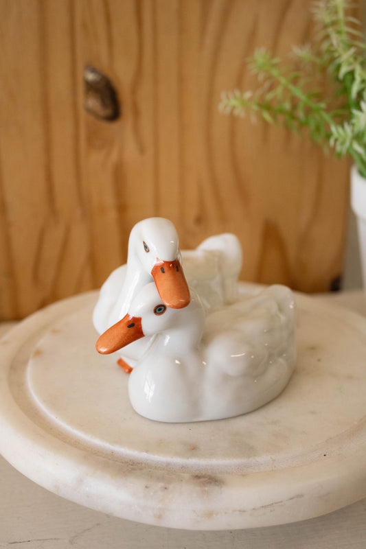 Vtg Cuddling Ducks