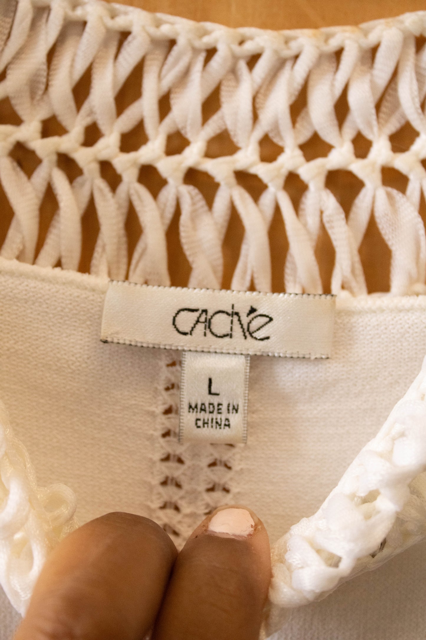 Caché Cut Out Detail Top : L